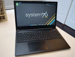 Review Laptop Pangolin System76 Linux