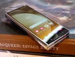 7 Cara Efektif Mengatasi Layar HP Gerak Sendiri (Ghost Touch) di Android
