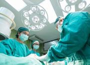 Penyebab dan Cara Mengatasi Bibir Kering dan Pecah-pecah 5 Penyebab dan Cara Mengatasi Bibir Kering dan Pecah-pecah