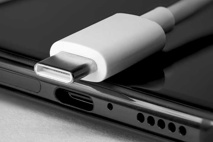 Tips Cara yang Banar Mengisi daya Laptop dengan USB-C