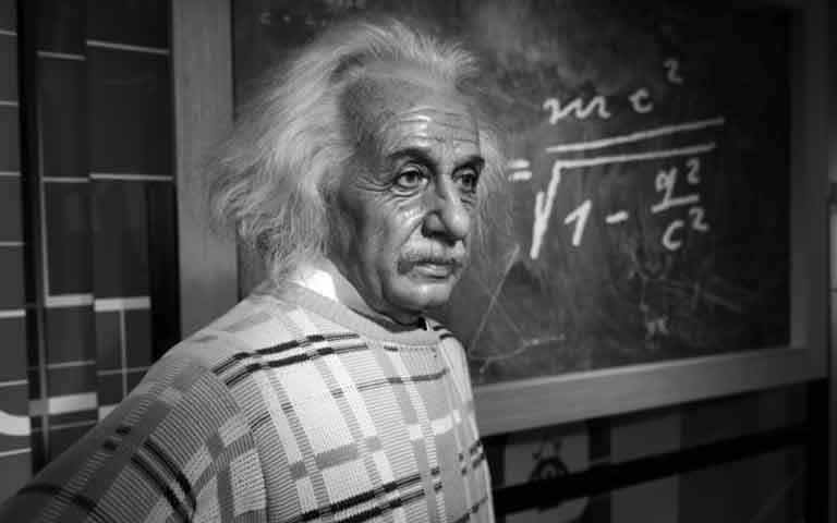 Quotes dan Pandangan Albert Einstein tentang Masyarakat dan Pemerintah