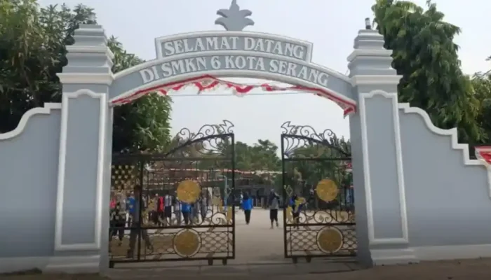 Kepala SMKN 6 Kota Serang Diduga Menghindar Saat Dikonfirmasi Soal Pungli Seragam